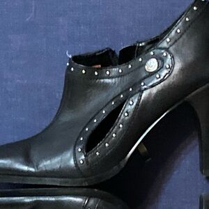 Harley-Davidson Black Cutout Studded Dress Heels size 7